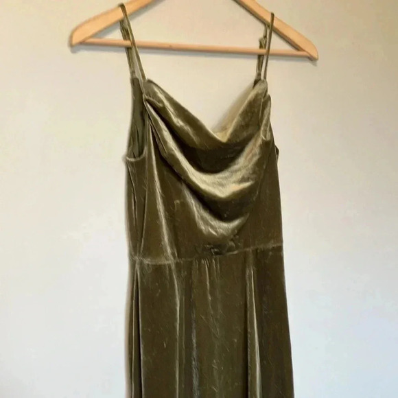 DB Studio Celebrate Green Velvet Front Slit Cowl Neck Gown Maxi  Dress - Picture 3 of 6